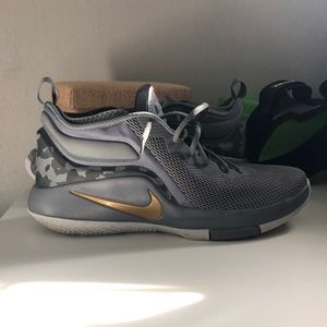 Nike men’s shoes lebron witness ll